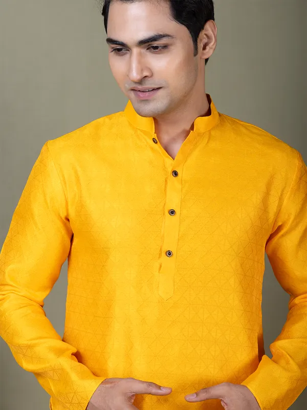 Men_Jacquard_Yellow_Kurta