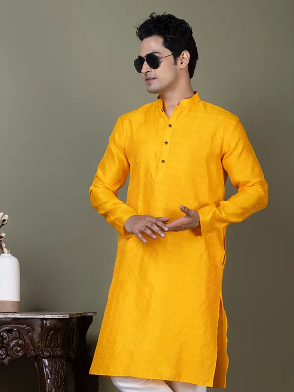 Men_Jacquard_Yellow_Kurta