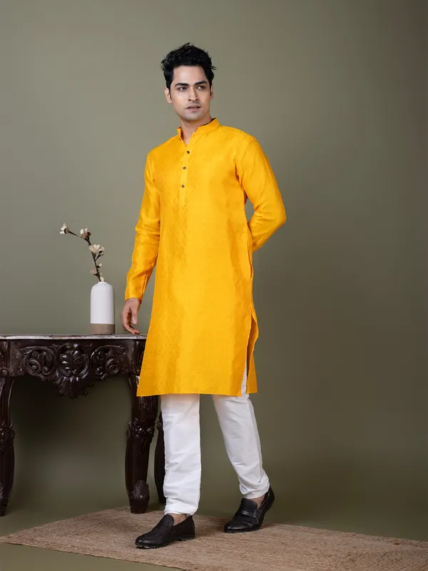 Men_Jacquard_Yellow_Kurta