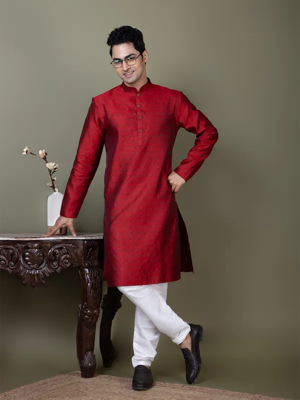 Men_Jacquard_Red_Kurta
