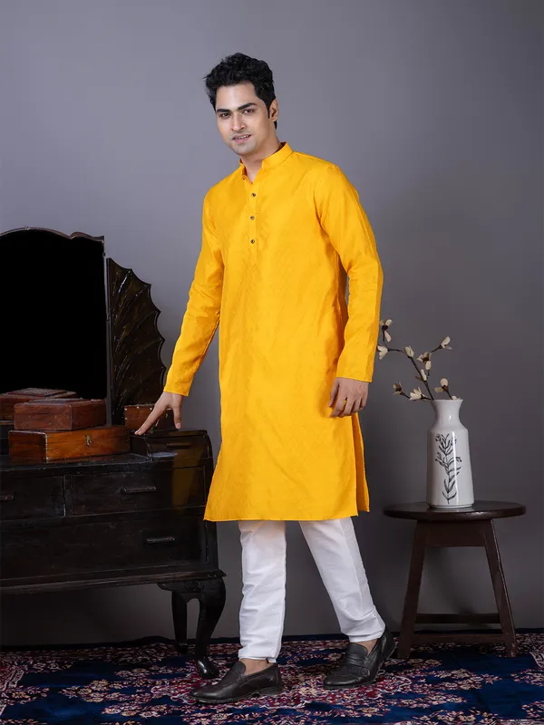 Men_Jacquard_Yellow_Kurta