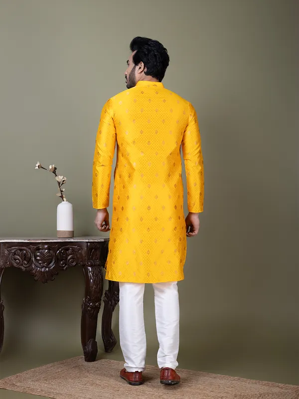 Men_Jacquard_Yellow_Kurta
