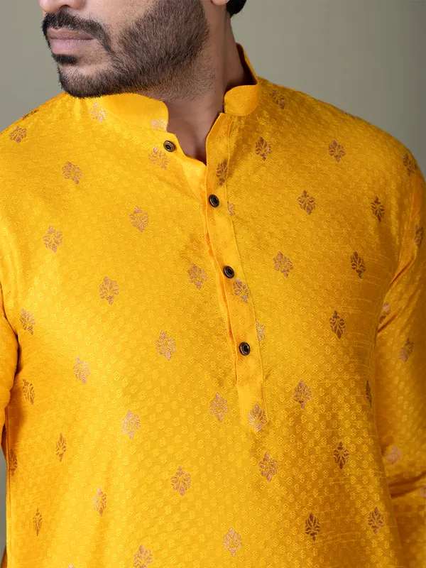 Men_Jacquard_Yellow_Kurta