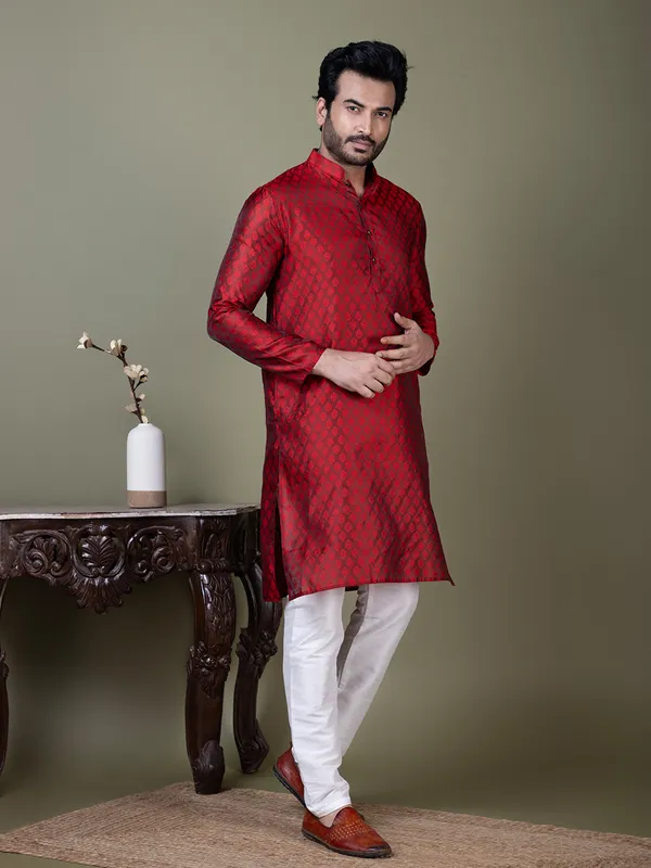 Men_Jacquard_Maroon_Kurta