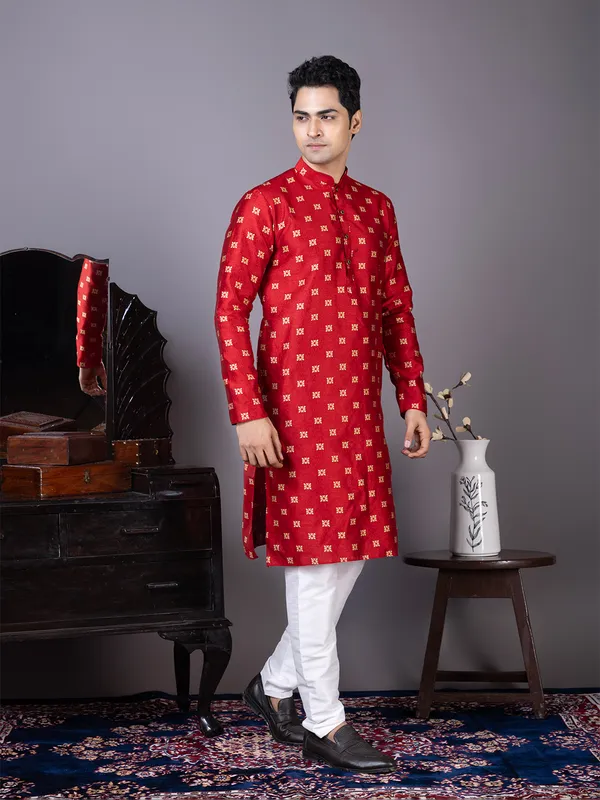 Men_Jacquard_Red_Kurta