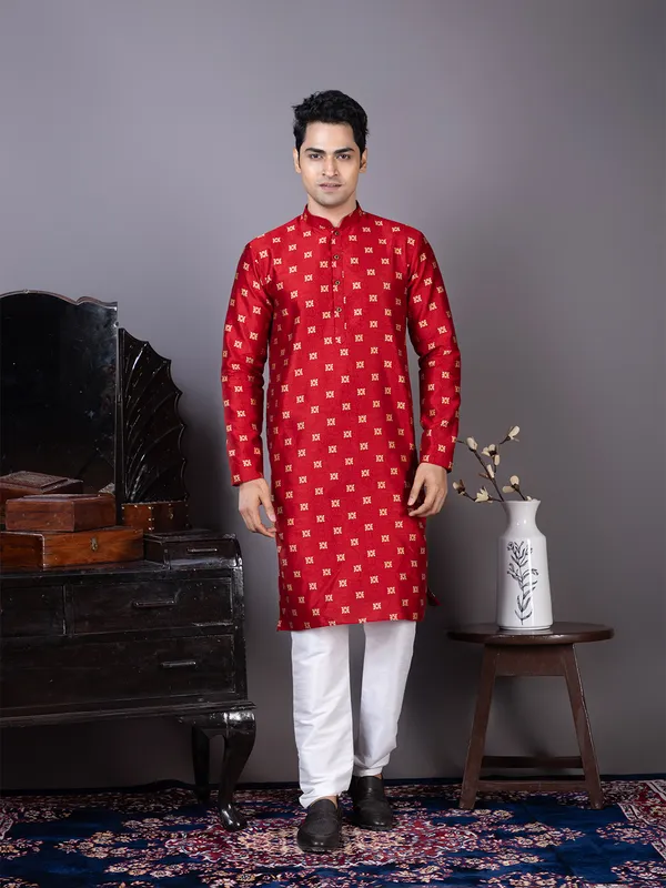 Men_Jacquard_Red_Kurta