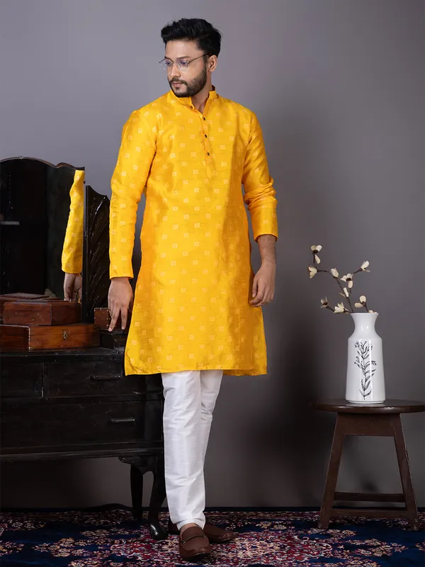 Men_Jacquard_Yellow_Kurta
