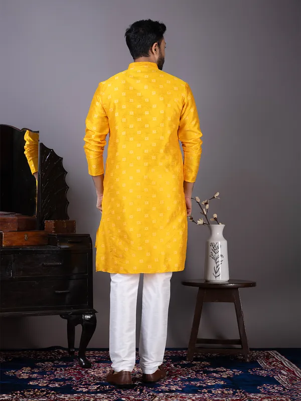 Men_Jacquard_Yellow_Kurta