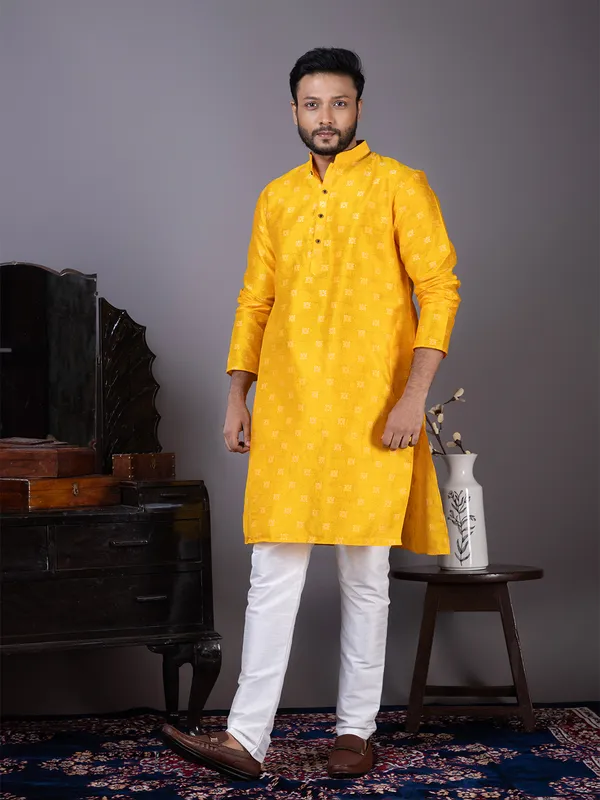 Men_Jacquard_Yellow_Kurta