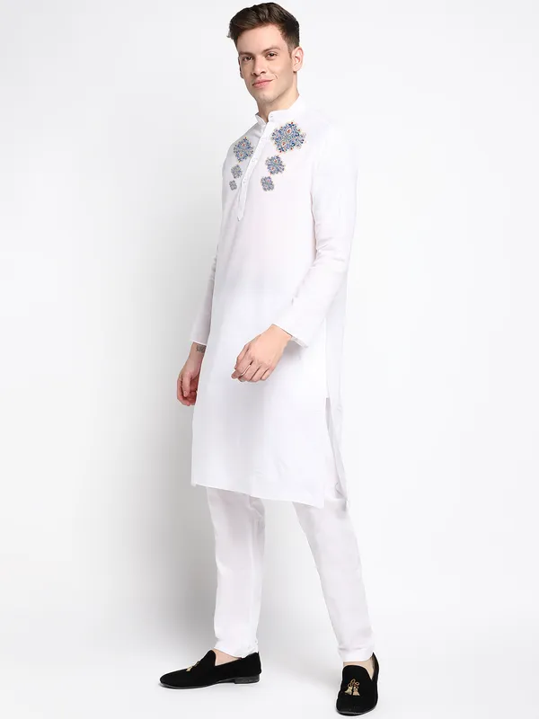 Men_Silk_Printed_White_Kurta