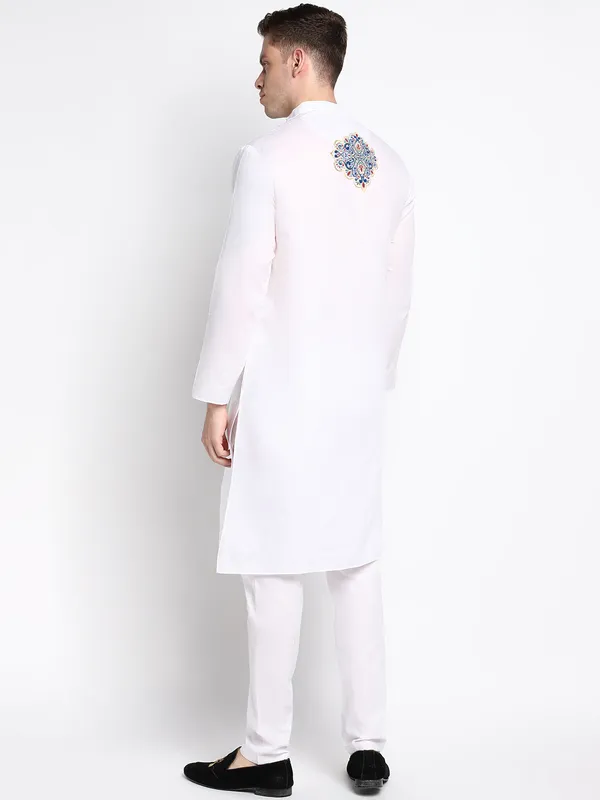 Men_Silk_Printed_White_Kurta