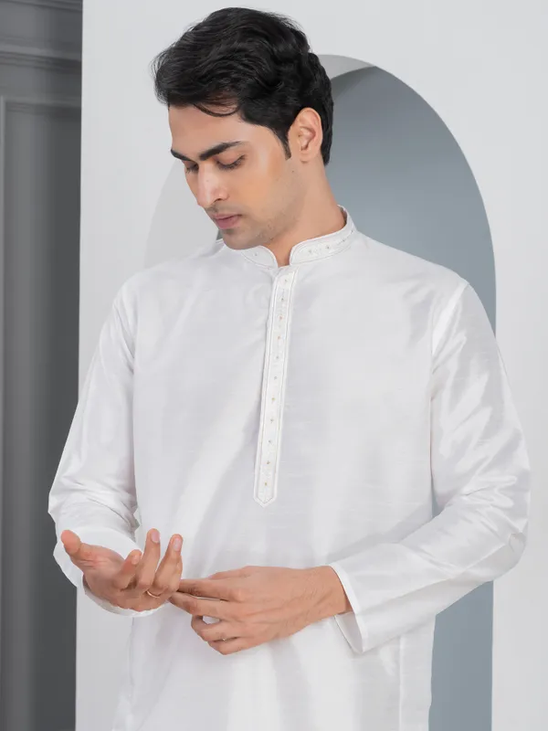 Men_White_Kurta