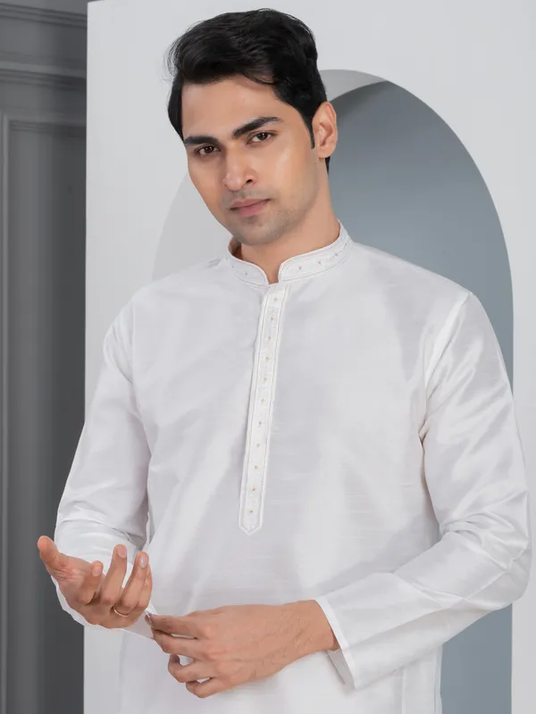 Men_White_Kurta