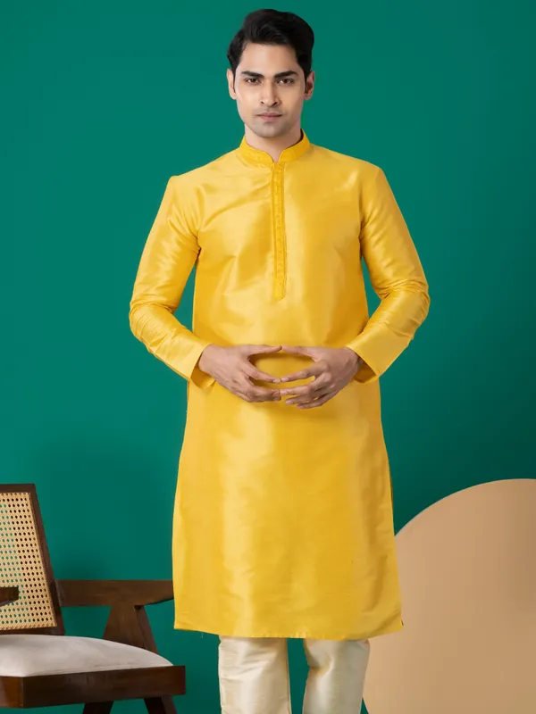 Men_Woven_Yellow_Kurta