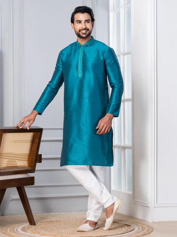 Men_Woven_Blue_Kurta