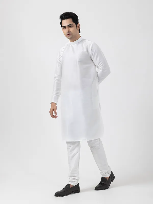 Men_Silk_White_Kurta