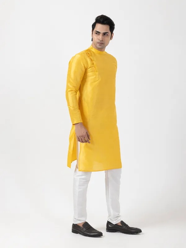 Men_Silk_Yellow_Kurta