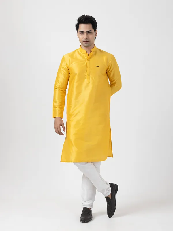 Men_Silk_Woven_Yellow_Kurta