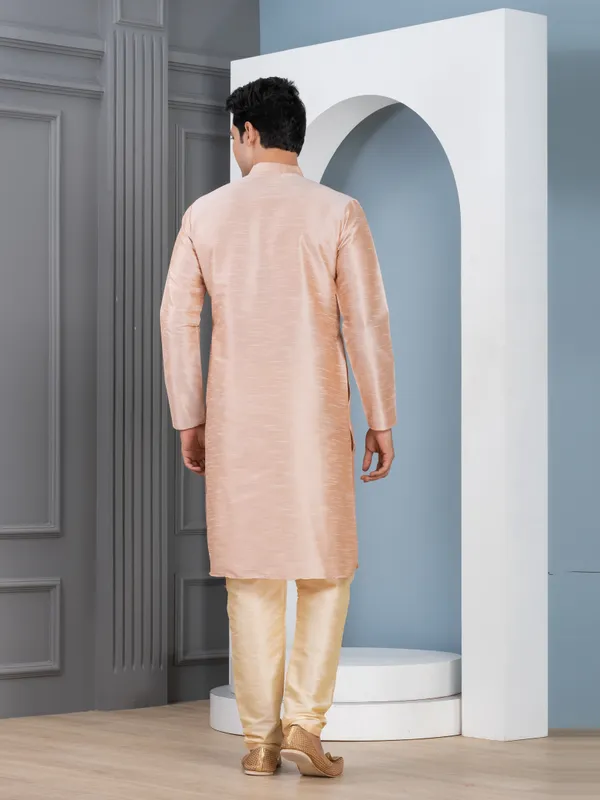 Men_Silk_Woven_Beige_Kurta