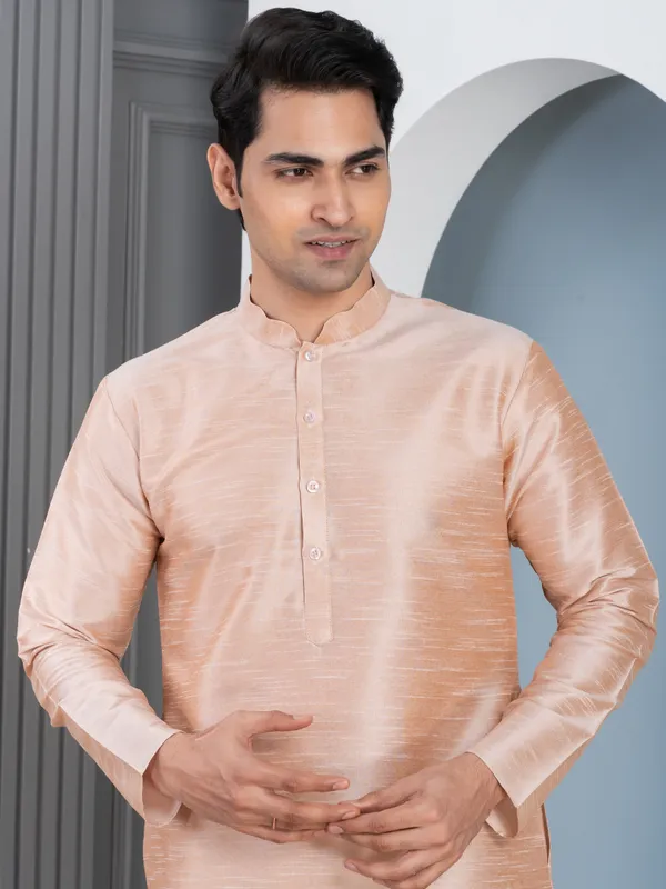 Men_Silk_Woven_Beige_Kurta