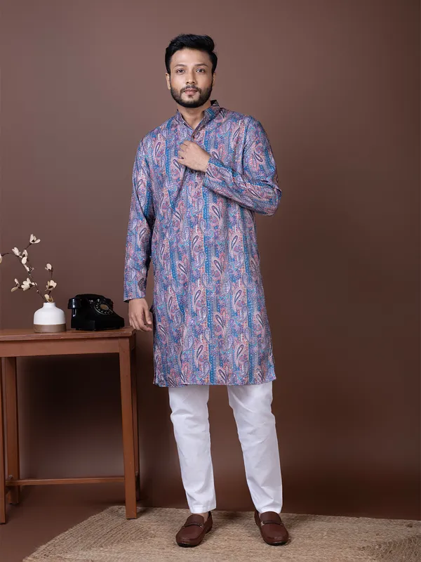 Men_Embroidered_Blue_Kurta