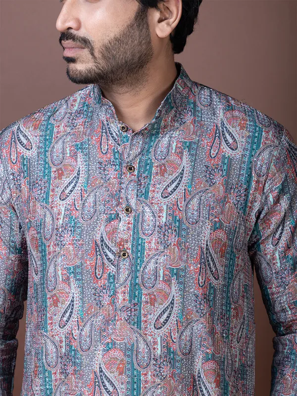 Men_Embroidered_Blue_Kurta