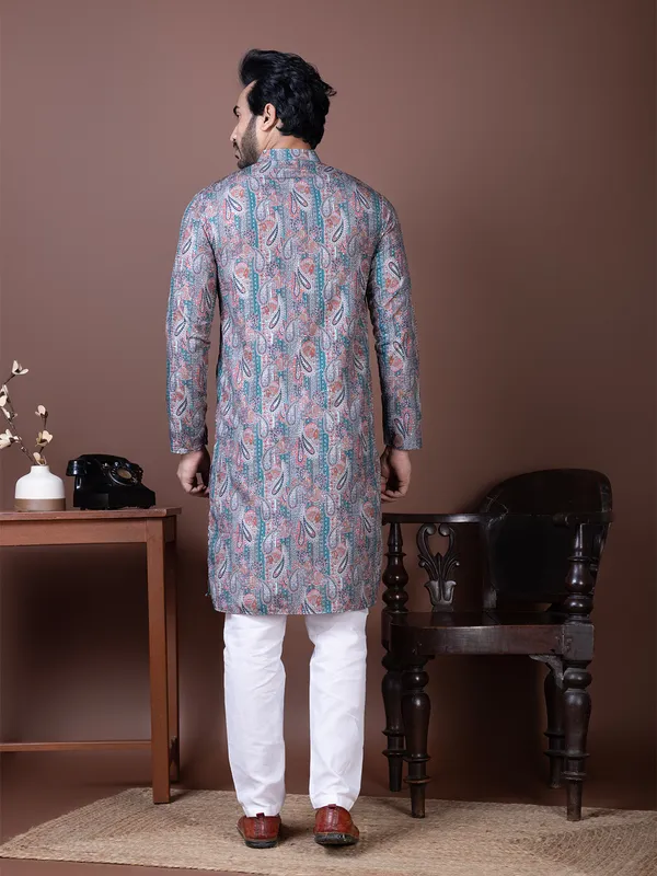 Men_Embroidered_Blue_Kurta