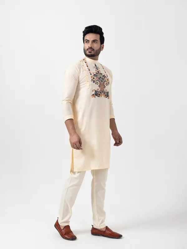 Men_Printed_Beige_Kurta