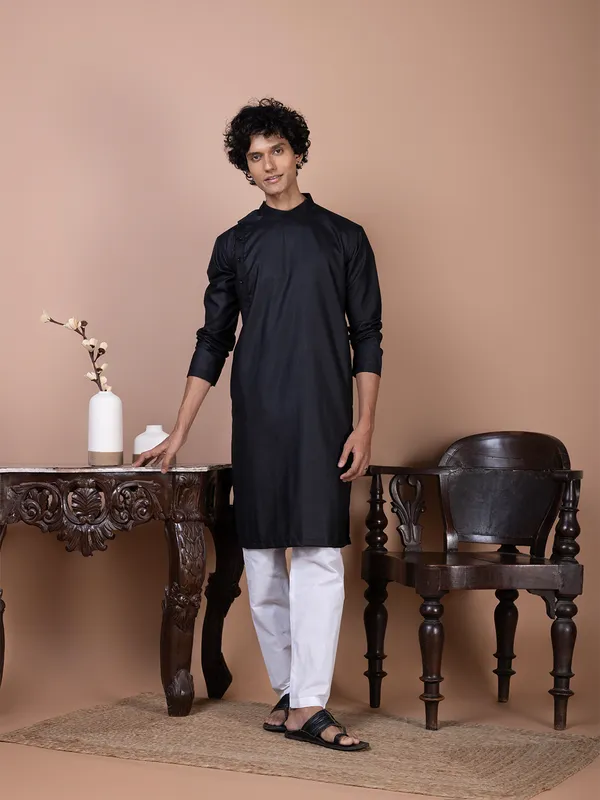 Men_Cotton_Black_Kurta