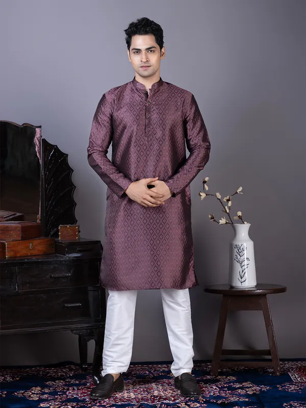 Men_Woven_Purple_Kurta