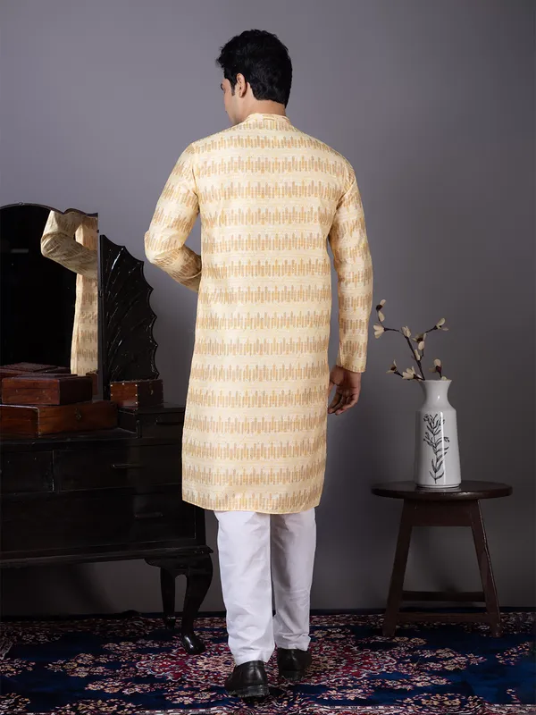 Men_Woven_Yellow_Kurta