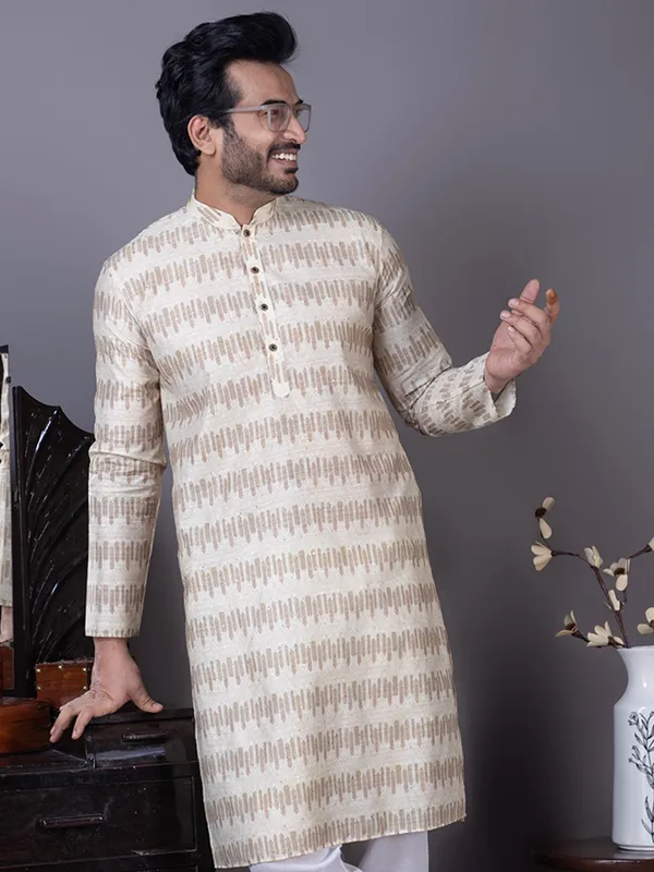 Men_Woven_Beige_Kurta