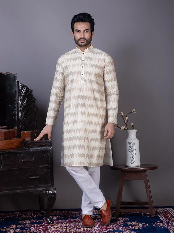 Men_Woven_Beige_Kurta
