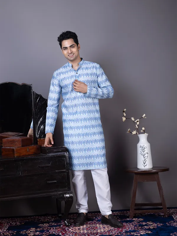 Men_Woven_Blue_Kurta
