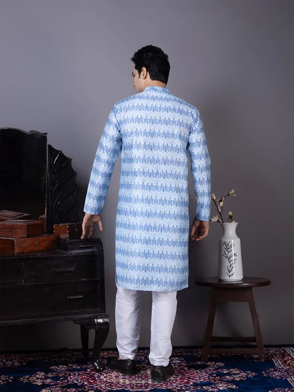 Men_Woven_Blue_Kurta