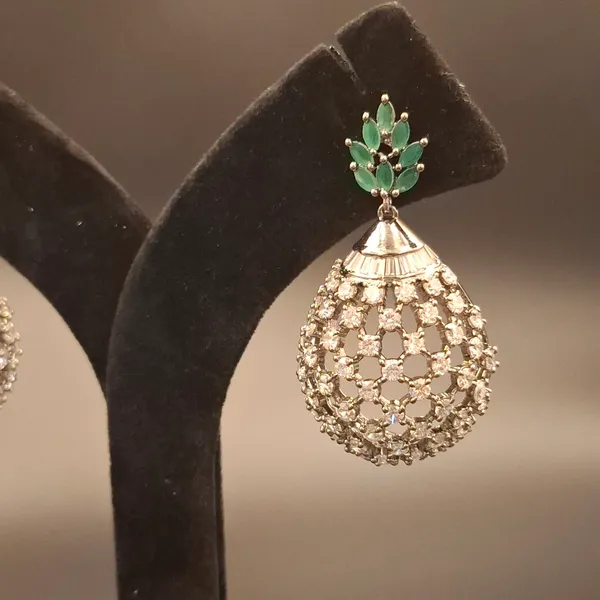 Nova_Dova_-_Green_Contemporary_Chic_Earrings