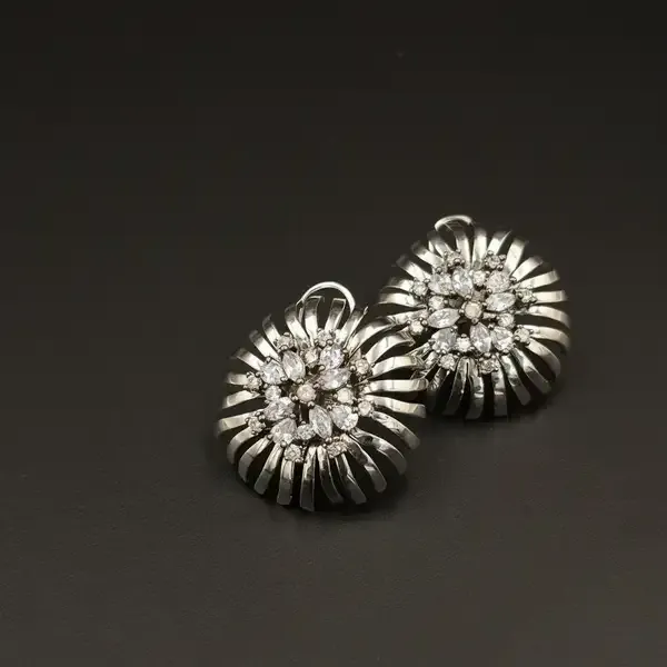 Sparkling_Studs_Everyday_Glam_Crystal_Earrings_-_Silver