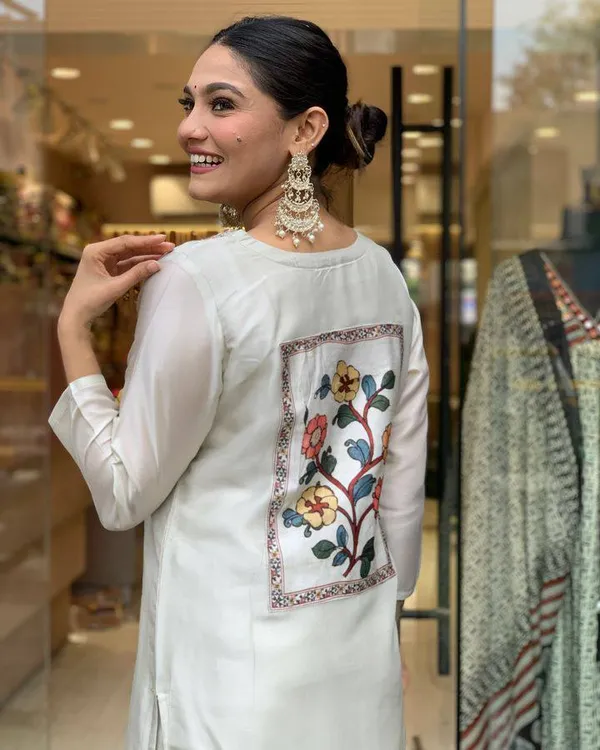 Off_White_Premium_Chanderi_Embroidered_3-Piece_Kurta_Set_With_Dupatta_&_Pant_Suitable_for_Girls_and_Women