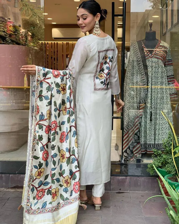 Off_White_Premium_Chanderi_Embroidered_3-Piece_Kurta_Set_With_Dupatta_&_Pant_Suitable_for_Girls_and_Women