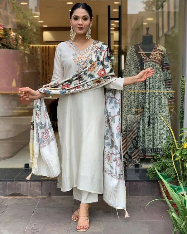 Off_White_Premium_Chanderi_Embroidered_3-Piece_Kurta_Set_With_Dupatta_&_Pant_Suitable_for_Girls_and_Women