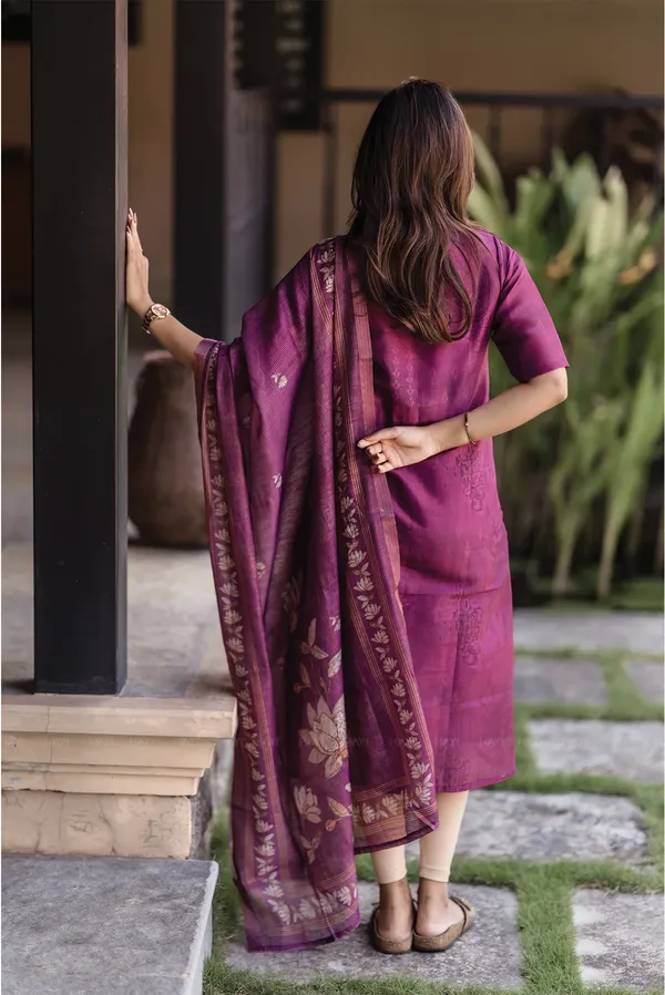 Purple_Premium_Zarna_Silk_2-Piece_Kurta_Set_With_Dupatta_Suitable_for_Girls_and_Women