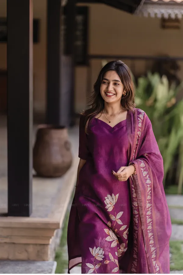Purple_Premium_Zarna_Silk_2-Piece_Kurta_Set_With_Dupatta_Suitable_for_Girls_and_Women