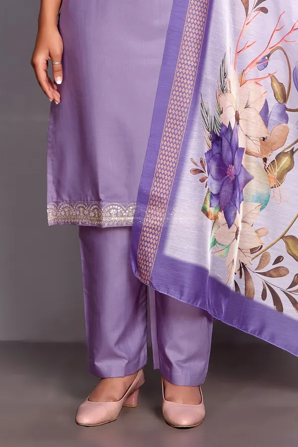 Lavender_Embroidered_Traditional_Kurta_Set_with_Soft_Floral_Dupatta_for_Girls_and_Women