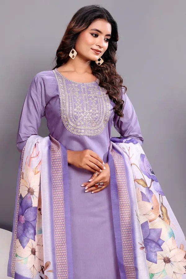 Lavender_Embroidered_Traditional_Kurta_Set_with_Soft_Floral_Dupatta_for_Girls_and_Women