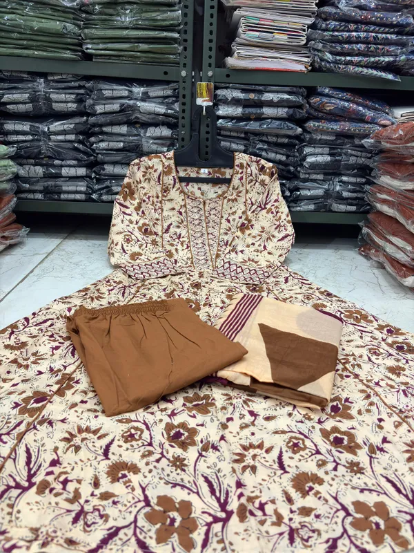 Dreamy_Flared_Anarkali_Set