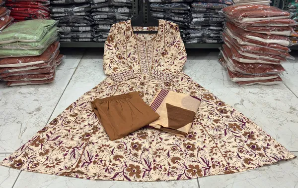 Dreamy_Flared_Anarkali_Set