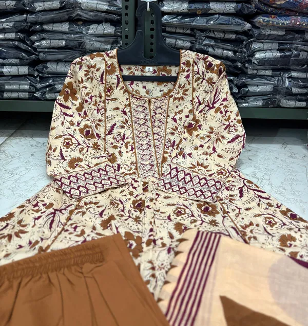 Dreamy_Flared_Anarkali_Set