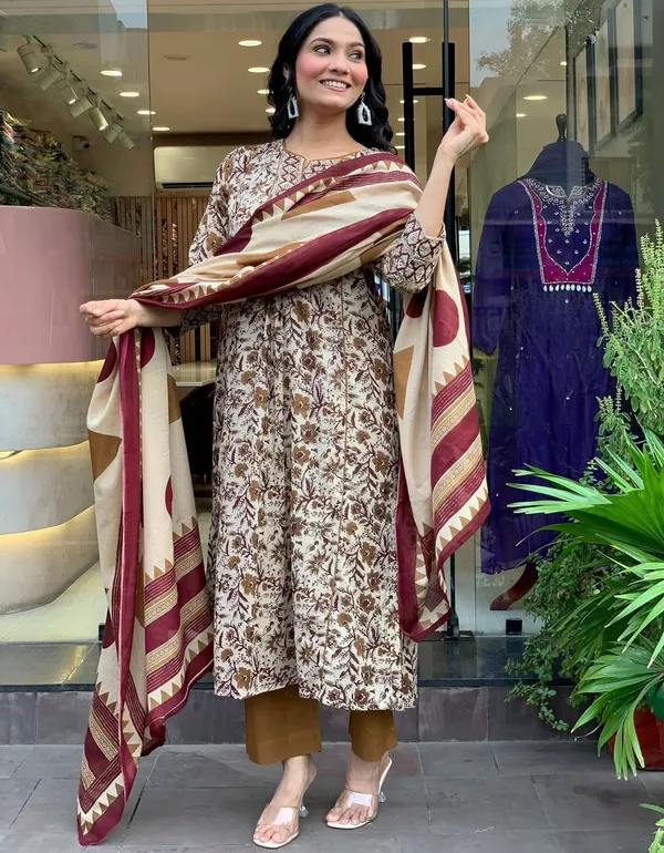 Dreamy_Flared_Anarkali_Set