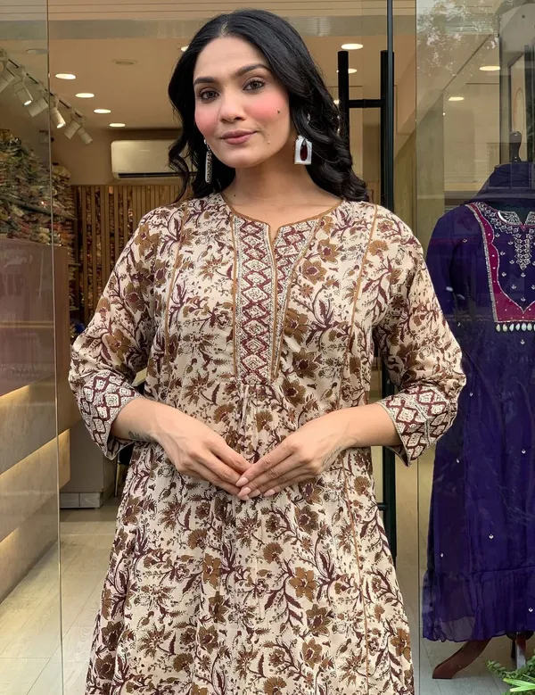 Dreamy_Flared_Anarkali_Set
