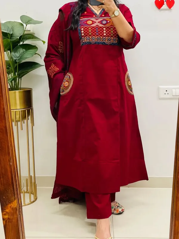Dhabu_Cotton_Embroidery_Suit_Set